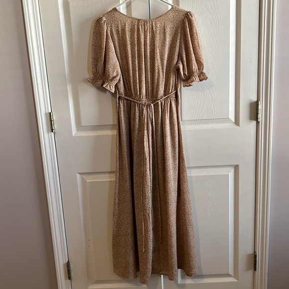 Timeless Spring Maxi Dress - Picture 3 of 5